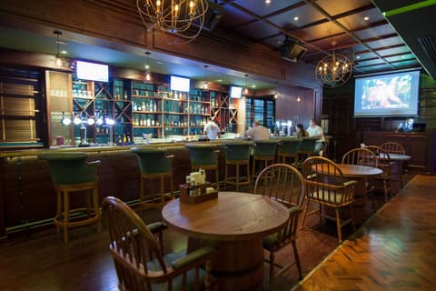 Premier Hotel, Bar (on property)