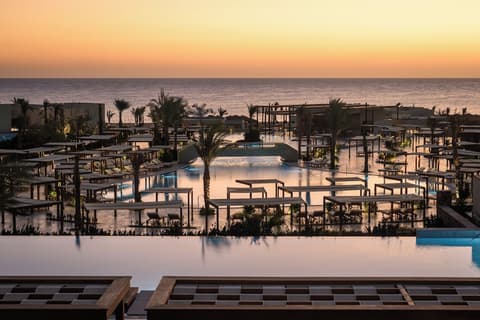 JAZ Elite Riviera, Front of property