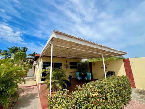 Bubali Gardens by Kamerlingh Villa, Exterior