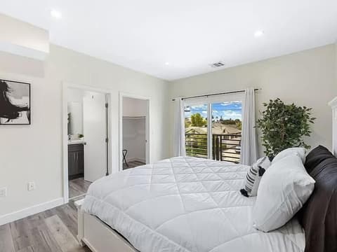 Format Stays Coliving, Room