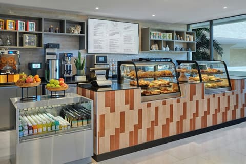 The St. Regis Aruba Resort, Restaurant