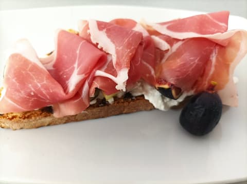 Hotel Magnolia, Restaurant