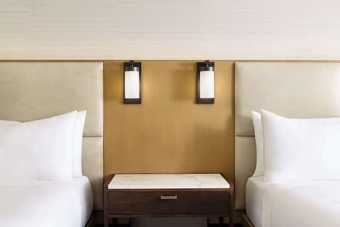 Hotel Santiago, Curio Collection by Hilton, Room