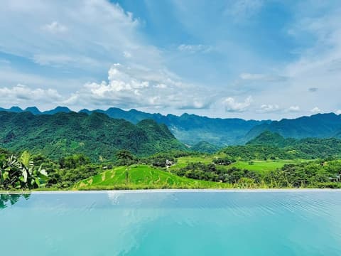 Puluong Retreat, Pool