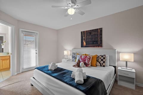 Regal Oaks Resort, Room