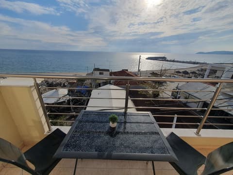 SeaView studios, Room