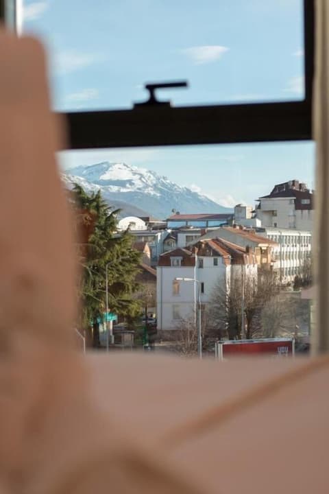 Sky Corner, Interior
