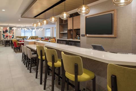 Hilton Garden Inn Tacoma Downtown, Bar (on property)