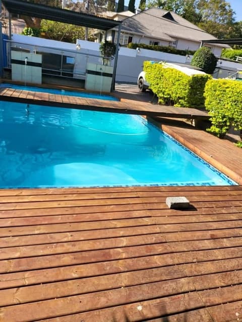 AT BLACK WOOD GUEST HOUSE, Living area