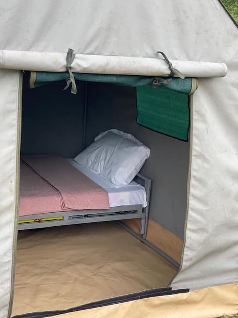 AMENITY TOURS & CAMPING - SERENGETI, Extra beds