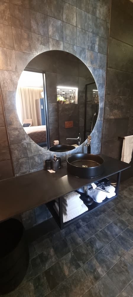 Quinta de Raj, Bathroom