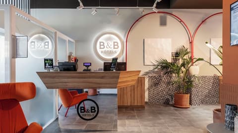 B&B HOTEL Como Baradello, Reception