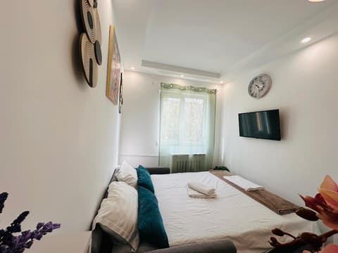 Urban Studio for a Real Ghetto Experience, Room