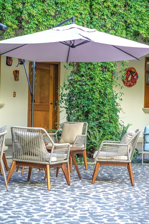 Hotel Casa Carmina, Terrace/patio