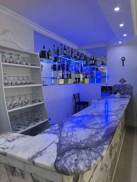 Atlantik apart, Restaurant