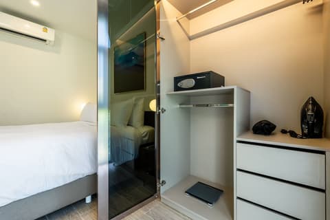 Palmetto Park Residence, Room