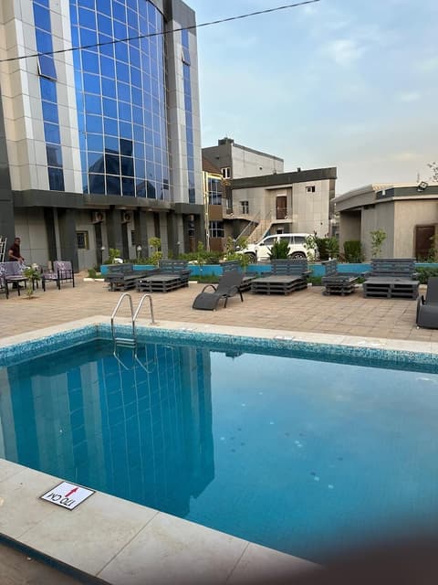 Hôtel Saha Land Palace, Pool