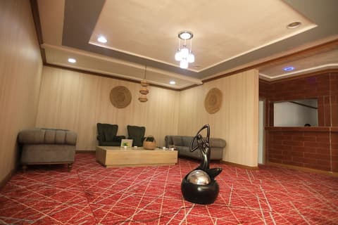 Hôtel Saha Land Palace, Reception