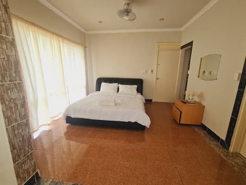 Paradise First Hotel, Room