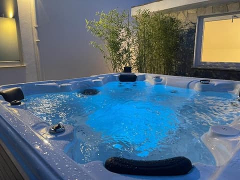 Relais Manfredi, Outdoor spa tub
