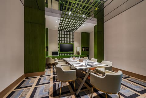 Grand Plaza Hotel Tabuk, Restaurant