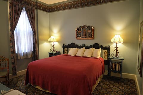 Historic Plaza Hotel, Room