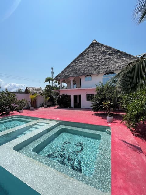 Villa Euphoria, Pool