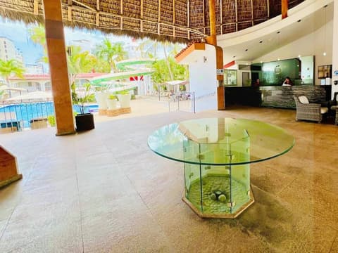 Los Picos Hotel & Suites Bucerias, Lobby