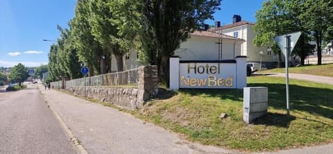 Hotel New Bed, Exterior