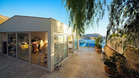 Asfiya Sea View Hotel, Front of property