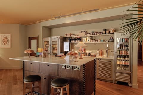 Wilde Cambridge City Centre, Lobby