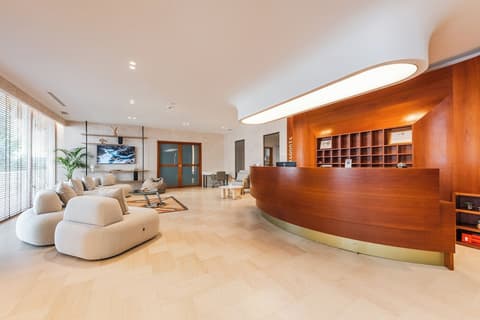 Aragosta Hotel, Reception