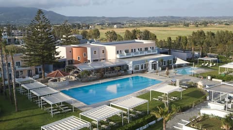 Atlantica Marmari Beach, Indoor/outdoor pool