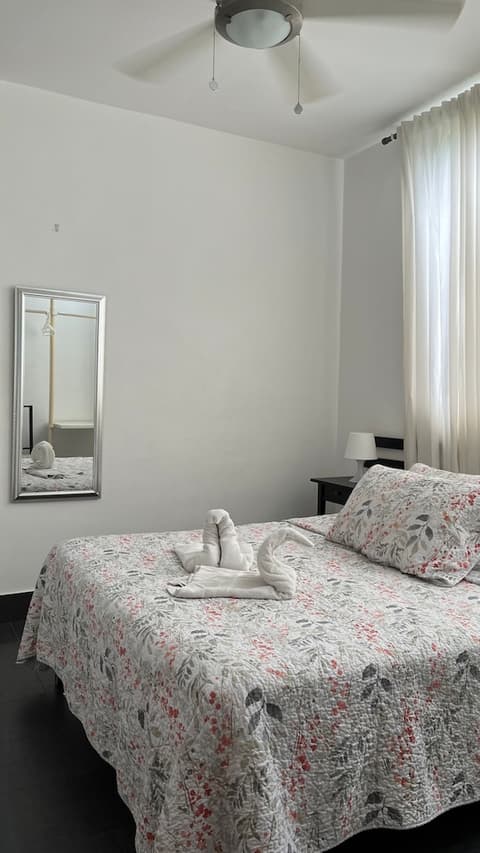 MANAYA Bed & Breakfast, Room