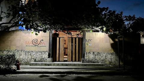 MANAYA Bed & Breakfast, Front of property