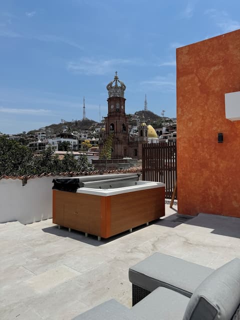 Hotel Casa Kavia Vallarta, Outdoor spa tub