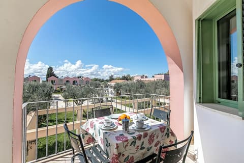Family Village T2 Pool And Sea, Balcony