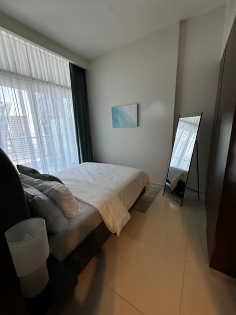 1BHK Burj View. Near Dubai Mall & Metro, Room