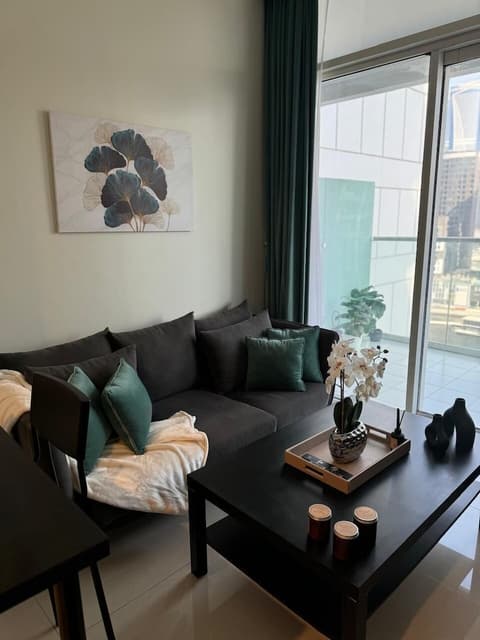 1BHK Burj View. Near Dubai Mall & Metro, Living area