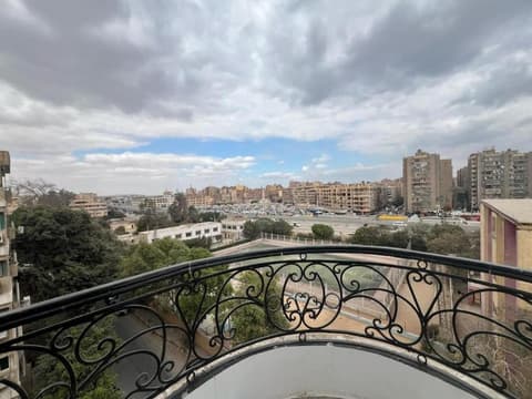 Pyramids View Inn, Exterior