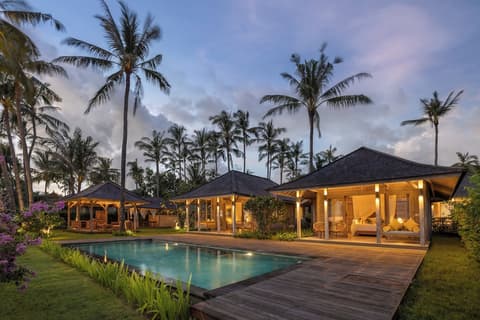 Seven Dreams A Pramana Experience, Room