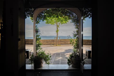 Hotel Belvedere, Reception