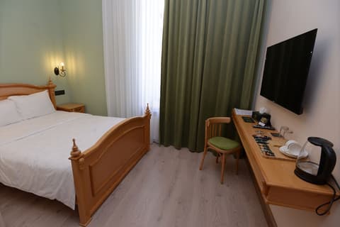 Old Avenue Hotel, Room