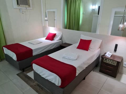 NOB'S HOTEL - SÃO JOÃO DE MERITI, Room