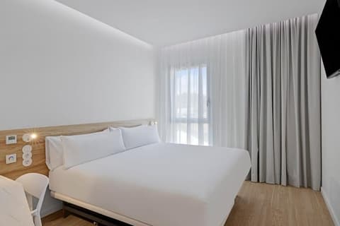 B&B HOTEL Sevilla Bormujos, Room