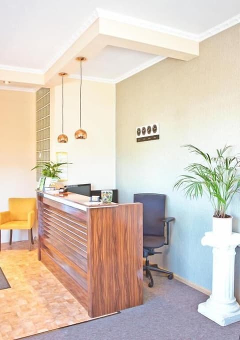 Hotel Ganita, Reception