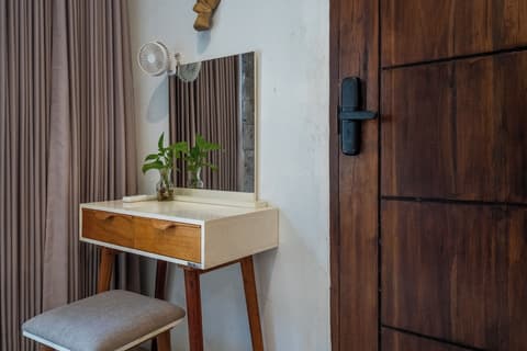 Puri Ratu Jimbaran Villa By Betterplace, Room