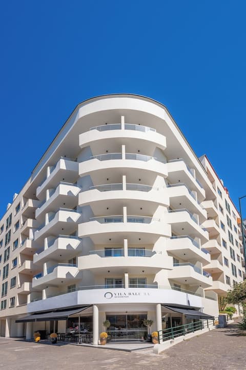 Vila Baleira Residence, Front of property