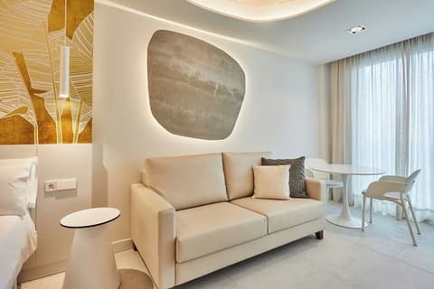 Silken Atlantis Suite – Holiday Homes, Room