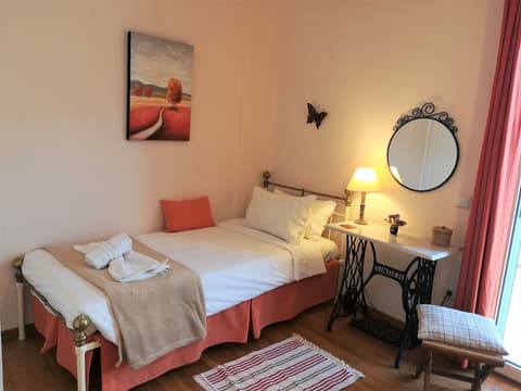 Garitsa bay Apartment, Room